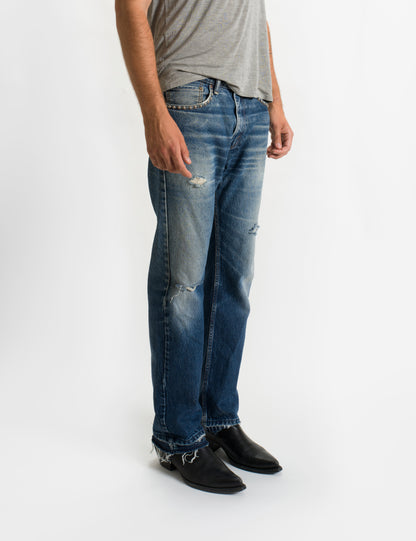 LEVI'S 00'S JEANS WITH STUDDED POCKETS